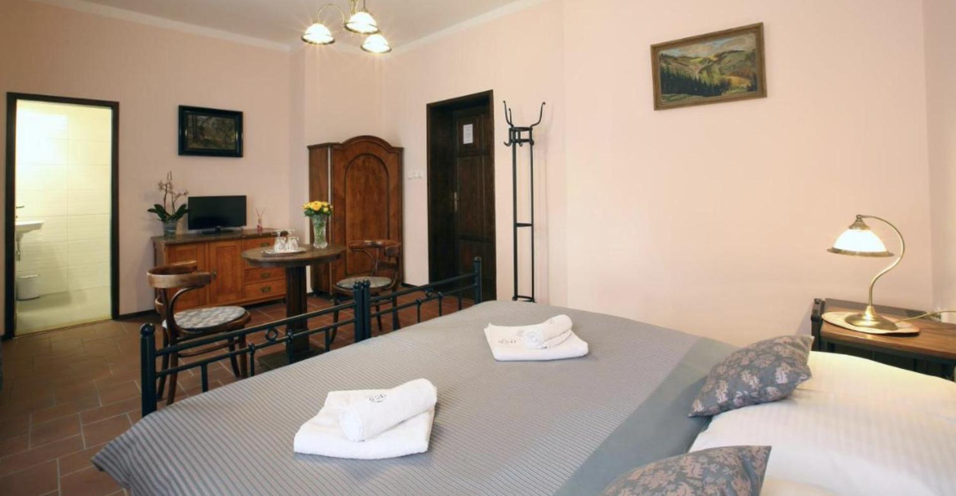 Penzion Na 15. Poledníku Hotel Jindřichŭv Hradec Exterior foto