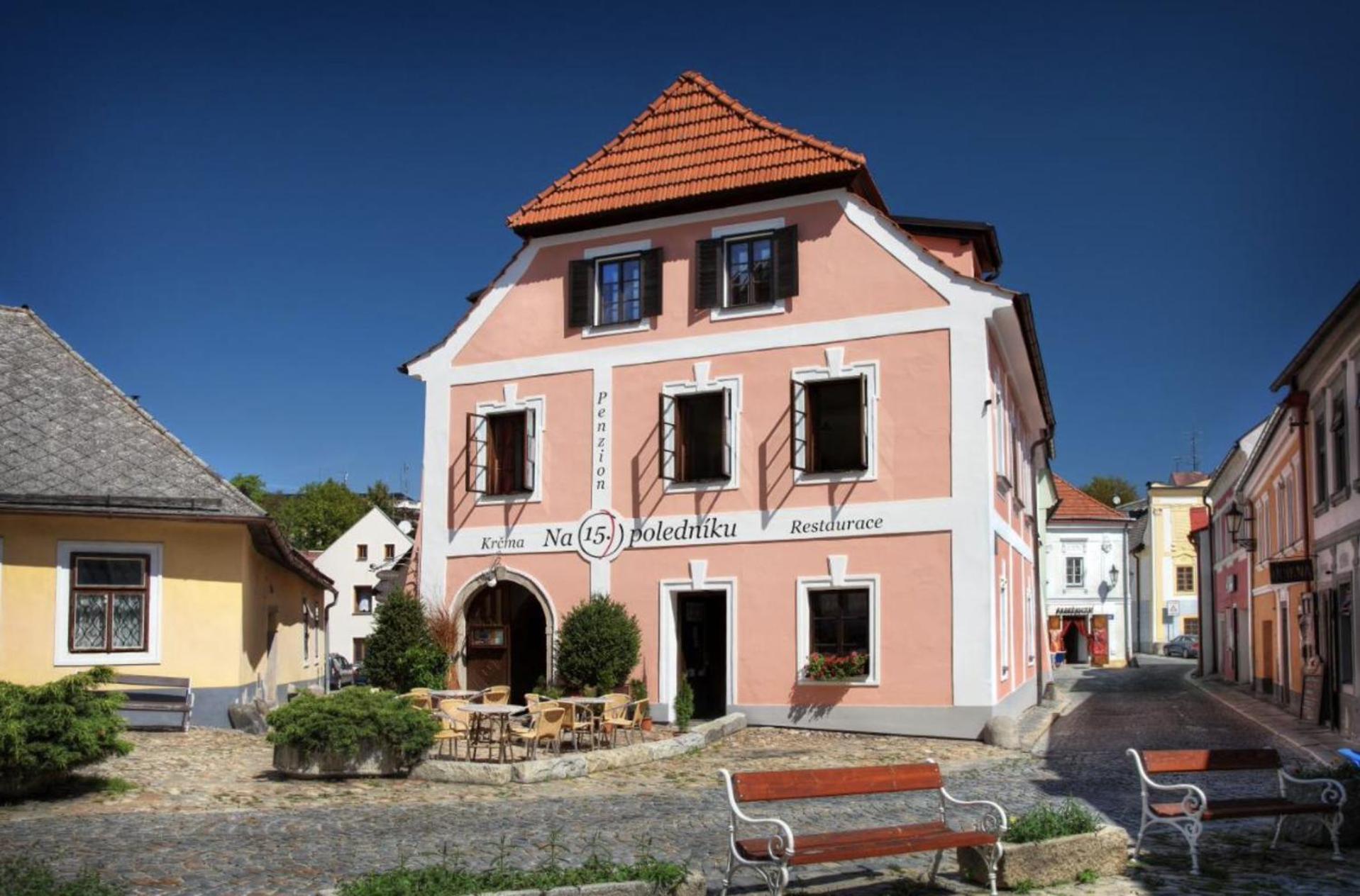 Penzion Na 15. Poledníku Hotel Jindřichŭv Hradec Exterior foto
